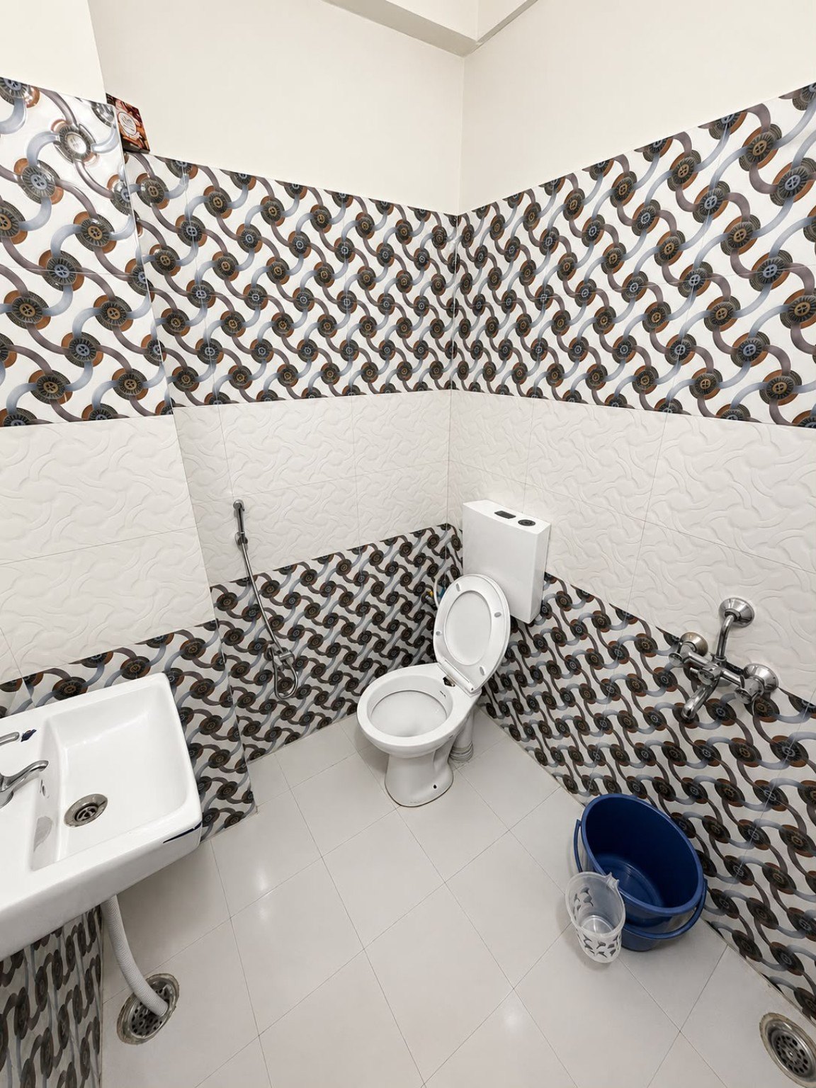 Attached bathroom at Jonbiri Stay