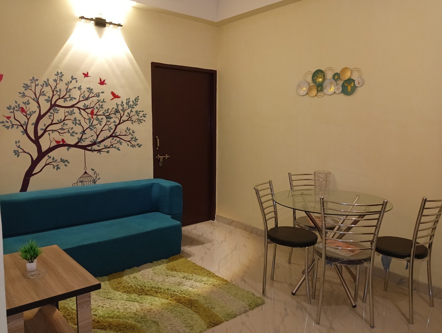 Common hall at Jonbiri Stay
